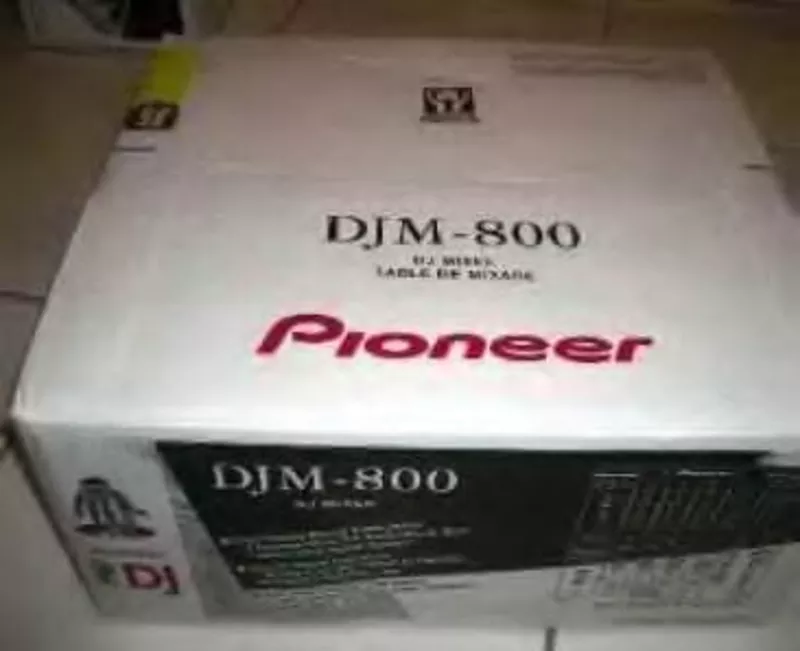 Selling Pioneer DJM 800 at 550Euro, Pioneer CDJ 2000 at 700Euro