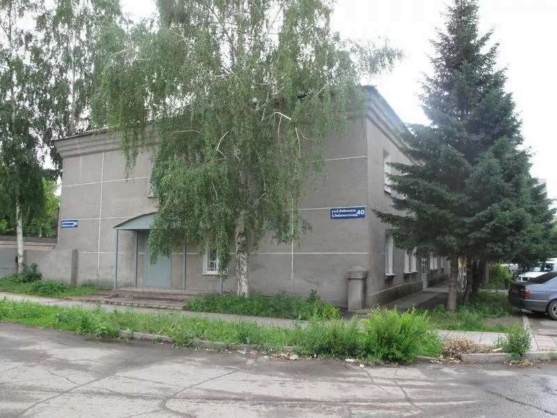 Административное здание с гаражами в центре Усть-Каменогорска 4