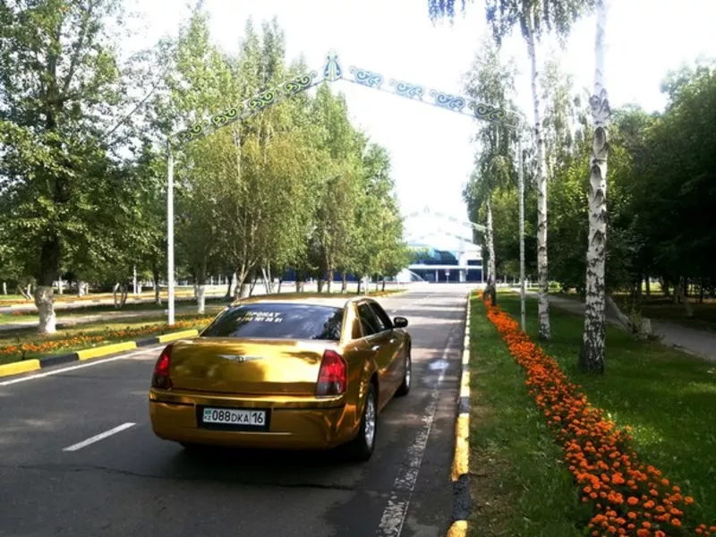 Первый в городе Усть-Каменогорск золотой крайслер 300с 2