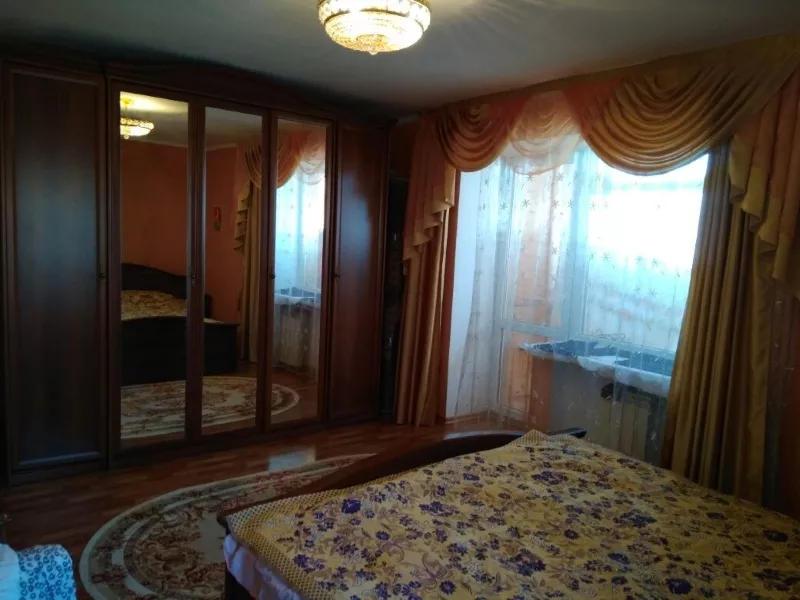 Продам 4-х комнатную квартиру Набережная имени Славского 4