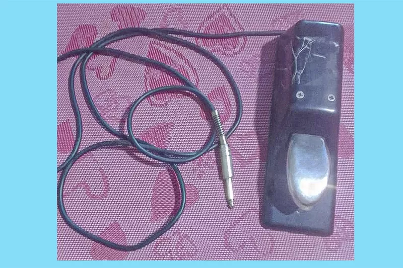 Продам синтезатор 
