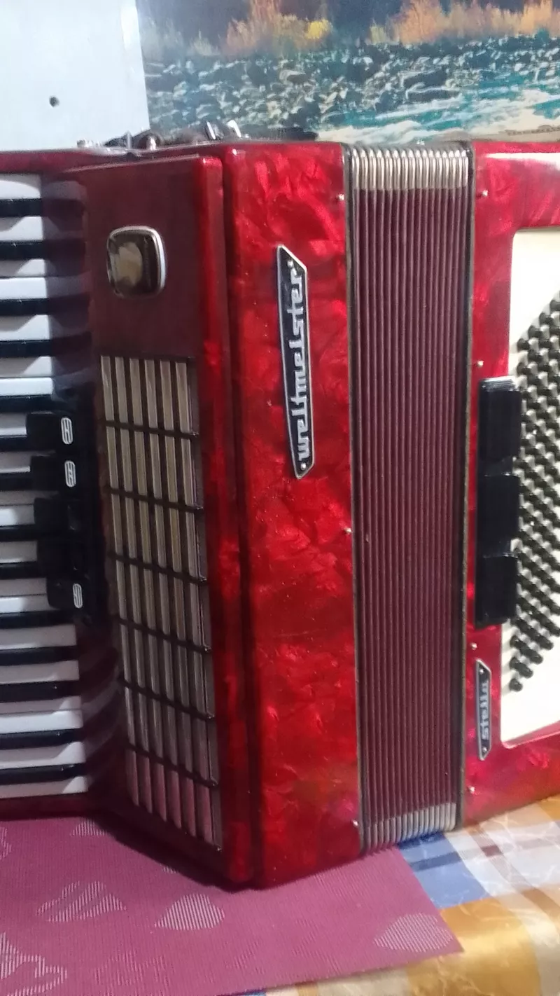 Продам аккордеон 