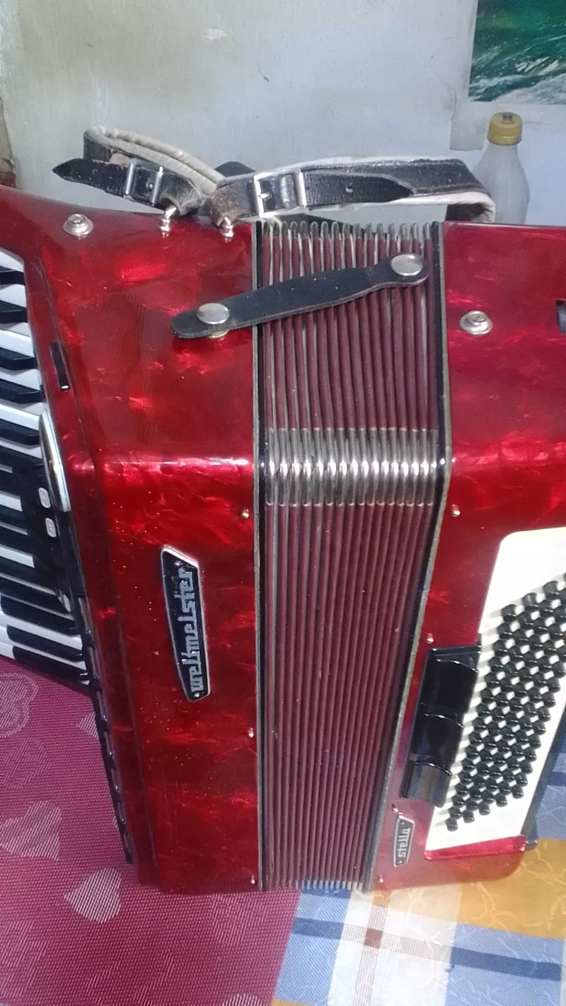 Продам аккордеон 